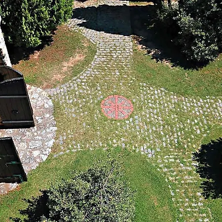 Hotel Nemesis Stavroupoli